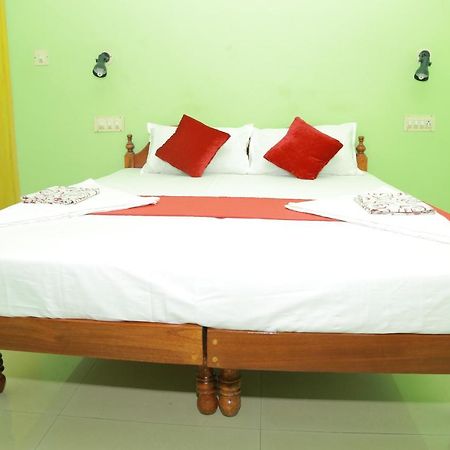 Shirleys Beach Hotel Kovalam Εξωτερικό φωτογραφία